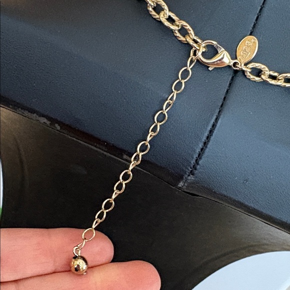 2028 Gold tone chain link necklace 16" - 19" medallion - Picture 7 of 13